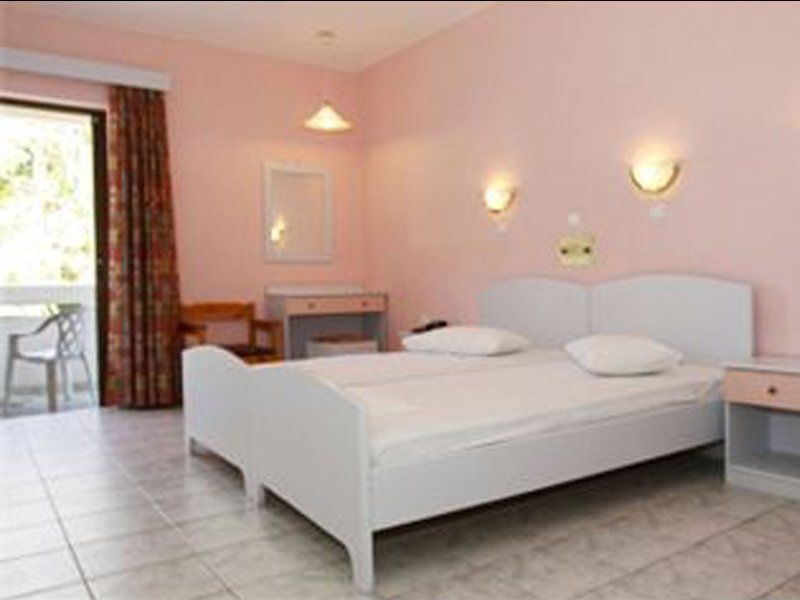 Frosini Hotel Lambi  Exterior foto
